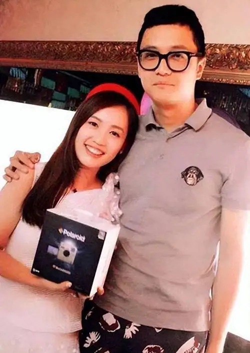 马蓉移民生活:38岁金发,颜值大变