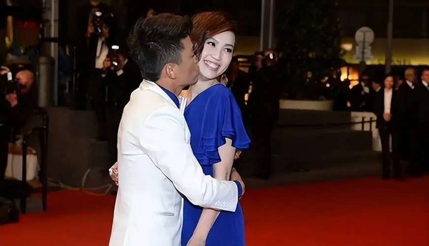 马蓉移民生活:38岁金发,颜值大变